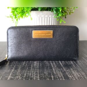 Marc Jacobs Black Leather Wallet